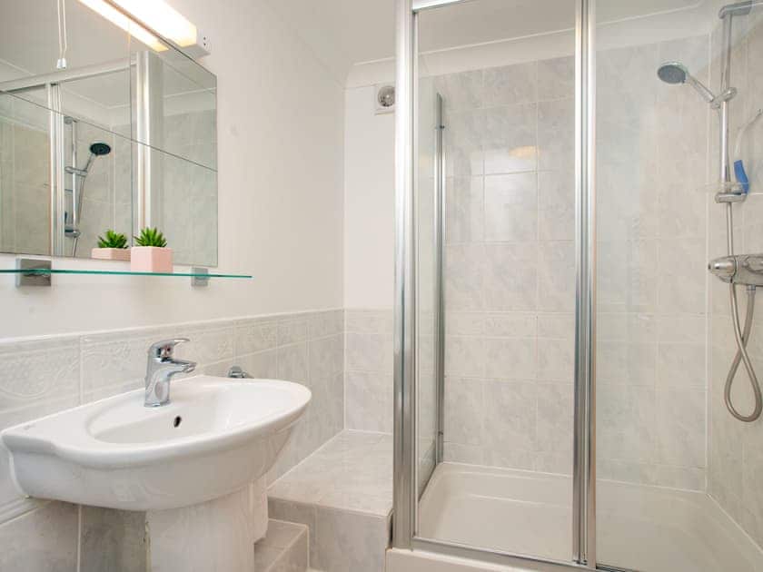 En-suite | Spinnakers, Newquay