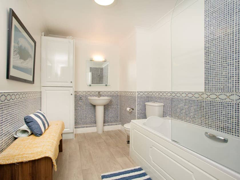 Bathroom | Spinnakers, Newquay