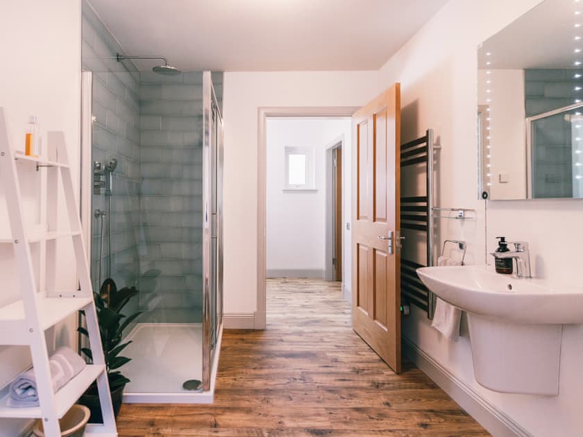 Shower room | An DÃ²bhran - Dornie Croft, Dornie