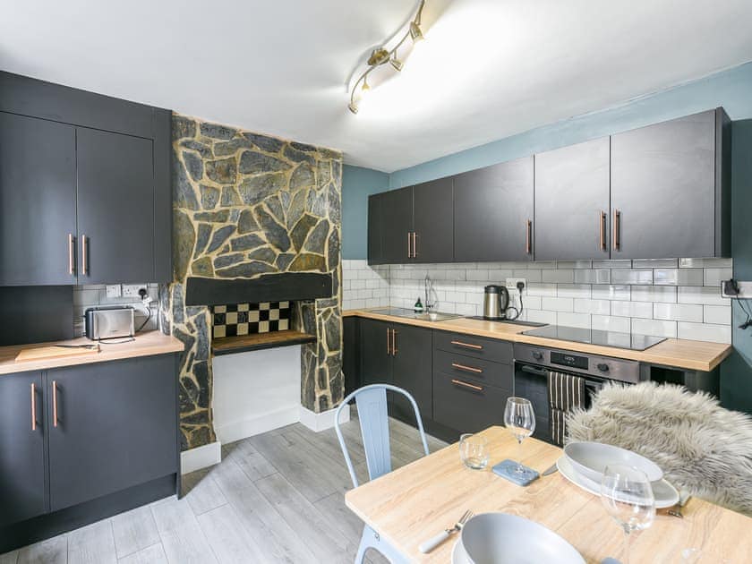 Kitchen/diner | Cader Cottage, Dolgellau