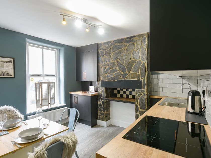 Kitchen/diner | Cader Cottage, Dolgellau
