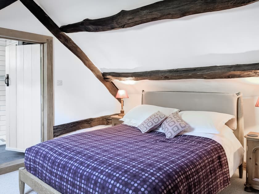 1st Floor King Size Bedroom  | Tyn Y Ffordd, Llanymawddwy near Dolgellau