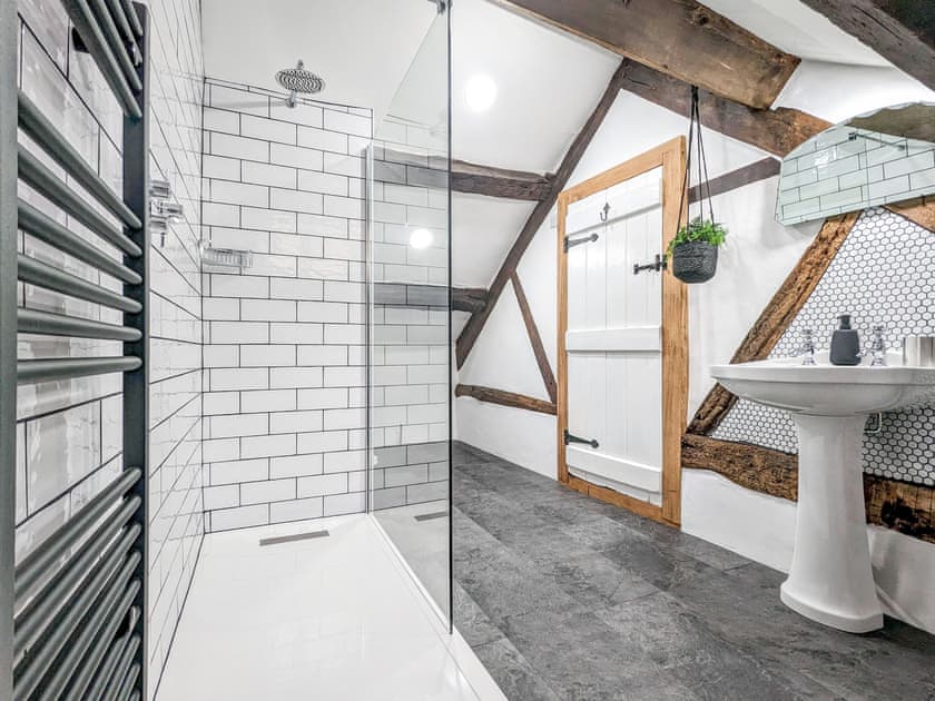 1st Floor En-suite  | Tyn Y Ffordd, Llanymawddwy near Dolgellau
