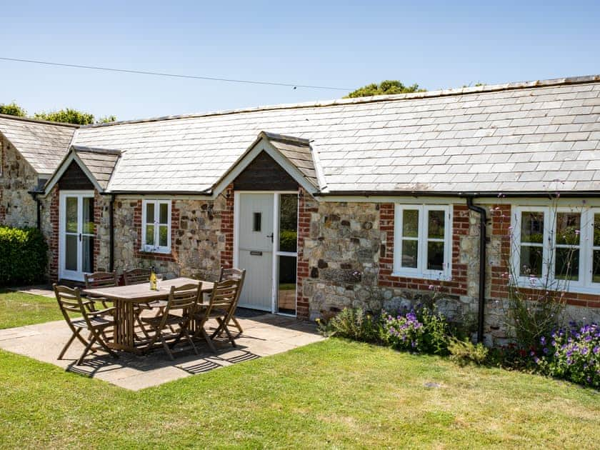 Exterior | Chestnut Cottage - Brook Farmhouse Cottages, Brook, near Brighstone