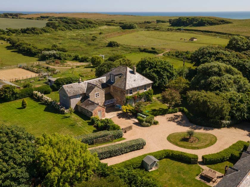 Setting | Chestnut Cottage - Brook Farmhouse Cottages, Brook, near Brighstone
