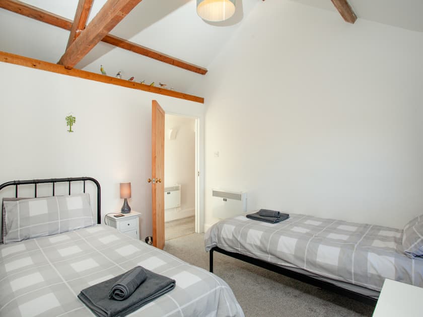 Twin bedroom | Mews Cottage, Tintagel