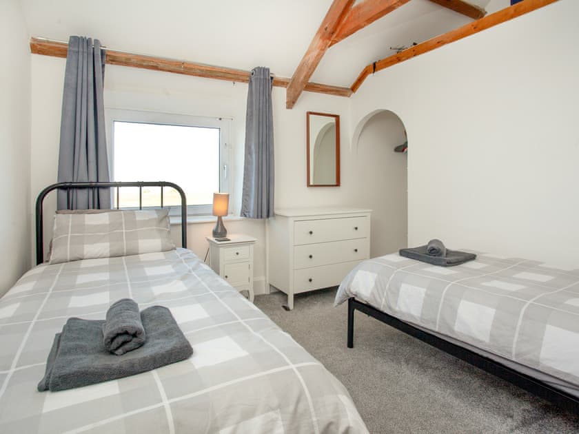 Twin bedroom | Mews Cottage, Tintagel