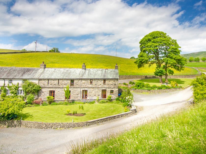 Setting | Coomb View Barn - Sandbeds Holiday Cottages, Grayrigg, near Kendal