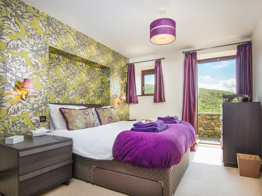Double bedroom | Coomb View Barn - Sandbeds Holiday Cottages, Grayrigg, near Kendal