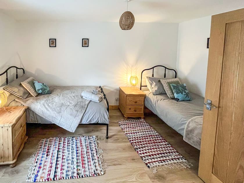 Twin bedroom | Willesdene Cottage, Perth