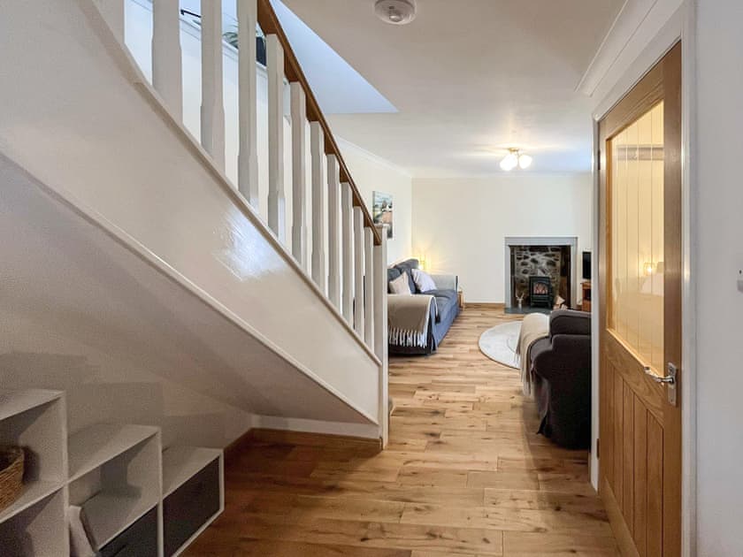 Hallway | Willesdene Cottage, Perth