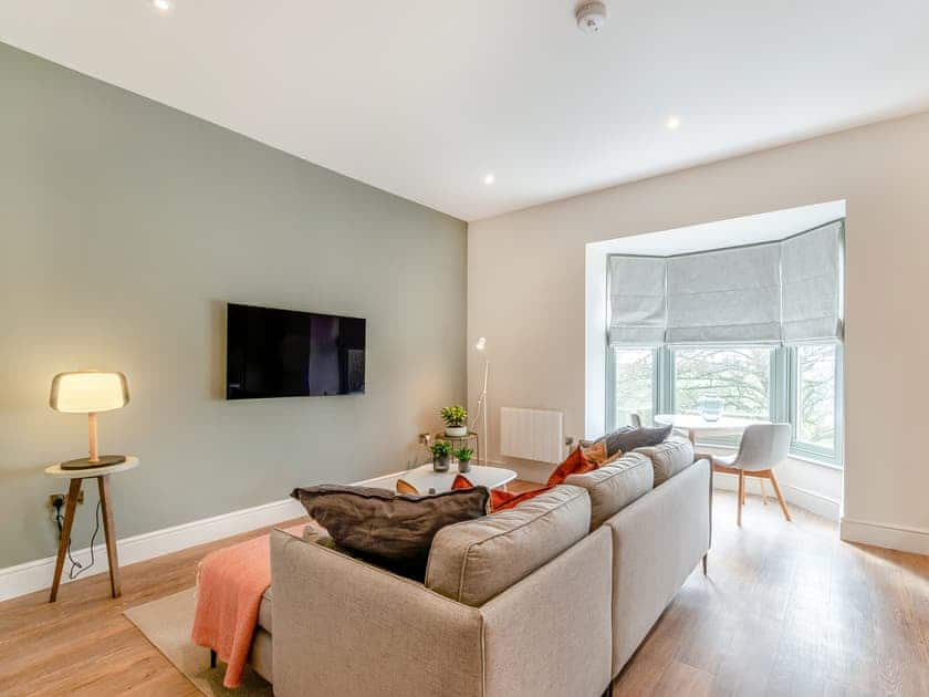 Living area | Apartment 4 - Oxford House, Middleton One Row