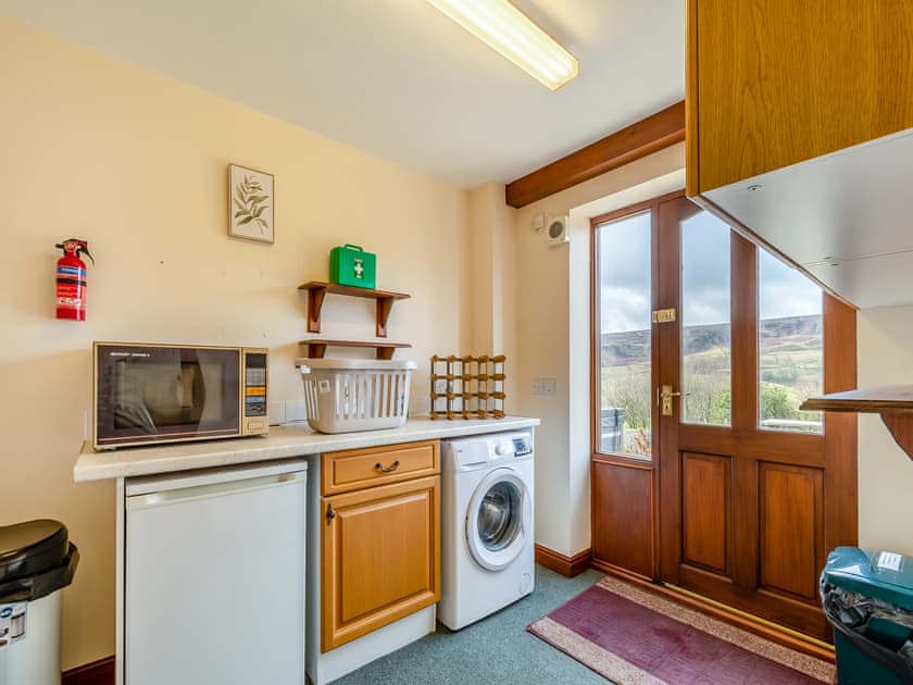 Utility room | Stable Cottage - Hill Farm Holiday Cottages, Rosedale East, near Pickering