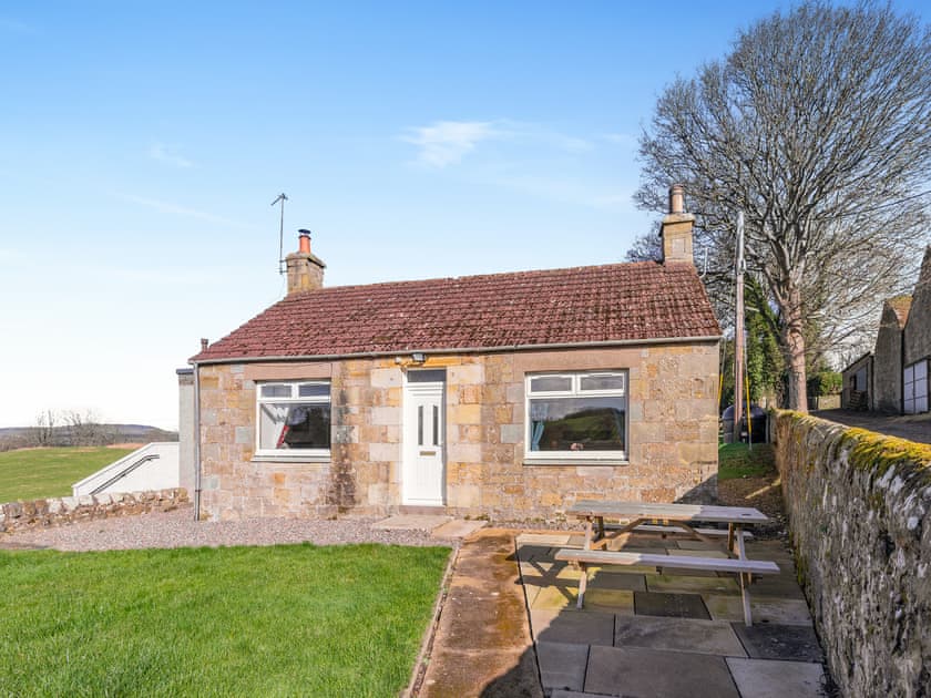 Exterior | The Old Shepherd’s Cottage, Ladybank nr Cupar