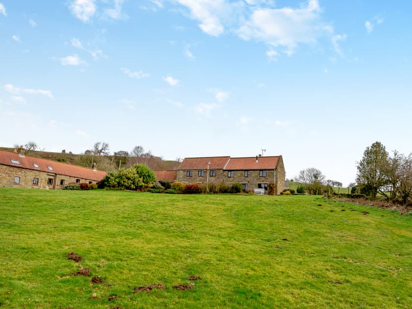 Garden | Stable Cottage - Hill Farm Holiday Cottages, Rosedale East, near Pickering