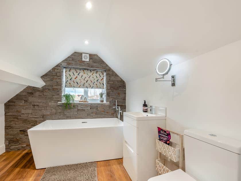 En-suite | Beachy View - Harbour Heights, Saundersfoot