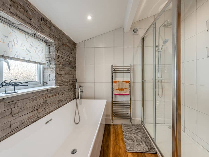 Bathroom | Beachy View - Harbour Heights, Saundersfoot