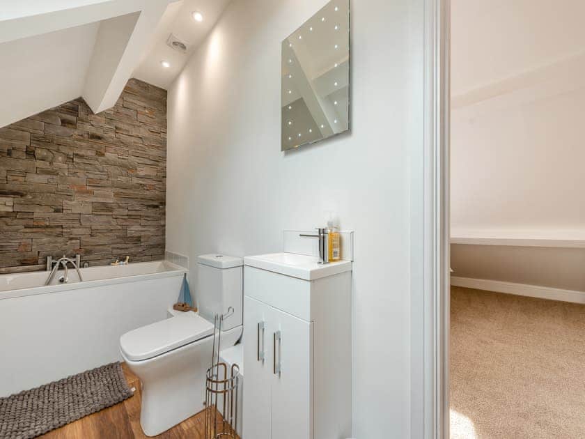 Bathroom | Beachy View - Harbour Heights, Saundersfoot