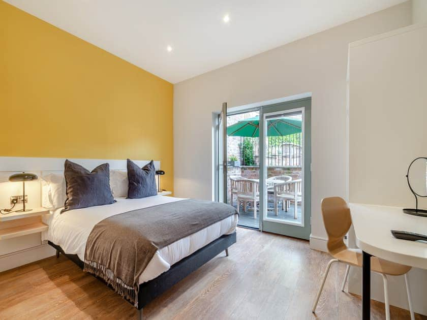 Double bedroom | Apartment 1 - Oxford House, Middleton One Row