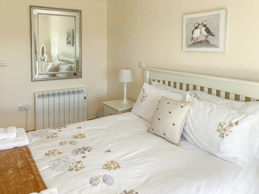 Master bedroom | Ardstinchar Mews, Ballantrae, near Girvan
