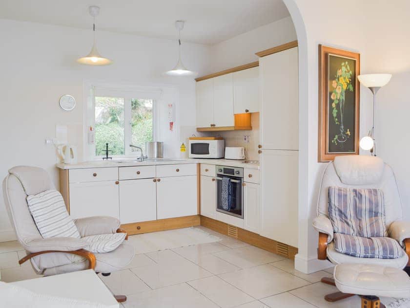 Open plan living space | Cliff Cottage - Sunray and Cliff, Dale, near Haverfordwest