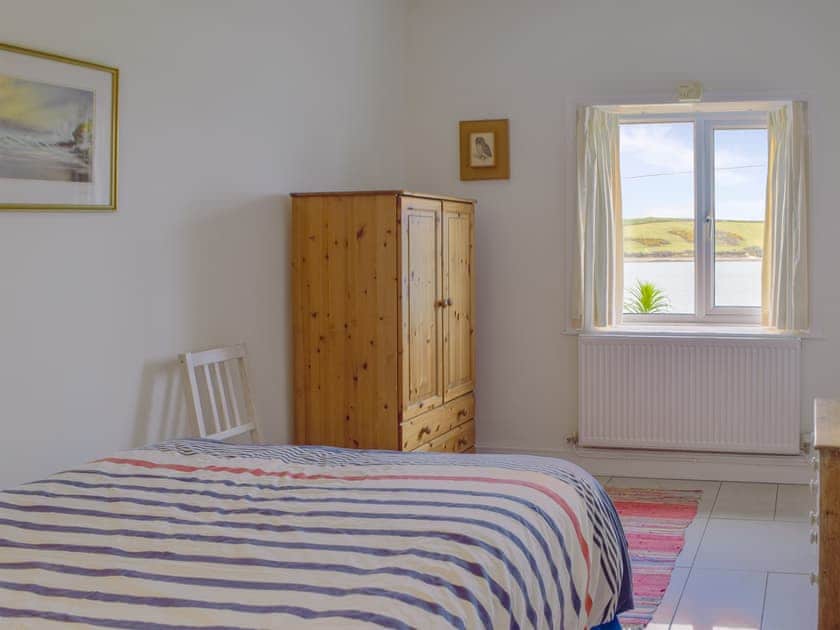 Double bedroom | Cliff Cottage - Sunray and Cliff, Dale, near Haverfordwest