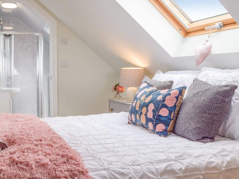 Double bedroom | The Kite’s Nest - Castle View, Roch, near Newgale