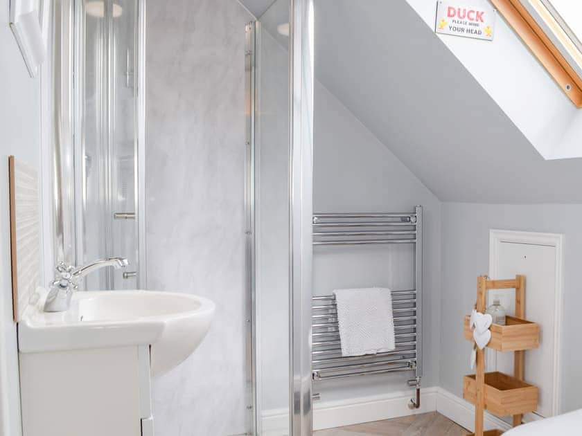 Shower room | The Kite’s Nest - Castle View, Roch, near Newgale