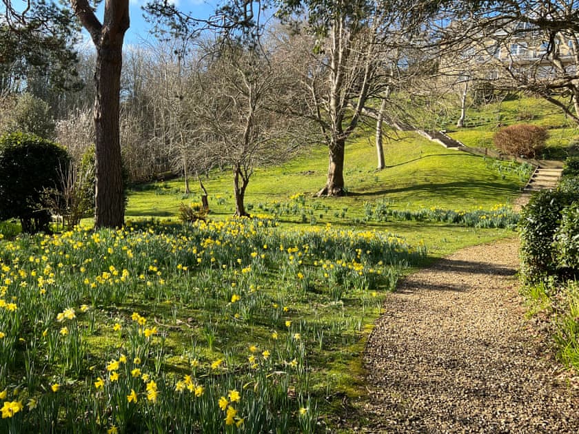 Garden and grounds | Priory Apartment, Shanklin