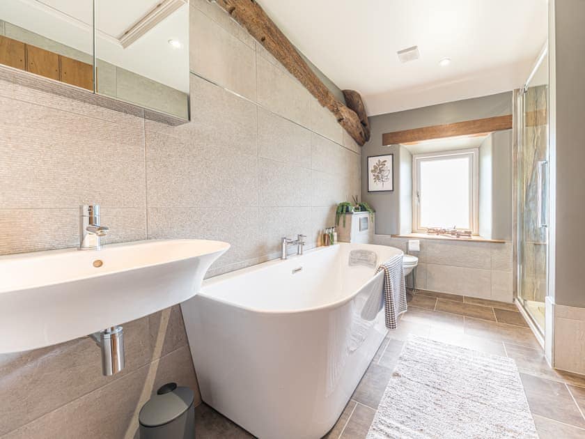 Bathroom | Sandbeds Farmhouse - Sandbeds Holiday Cottages, Grayrigg, near Kendal