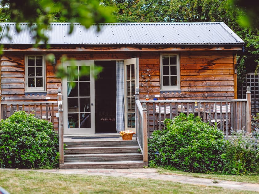 Kitchen hut | The Challoners, Robertsbridge
