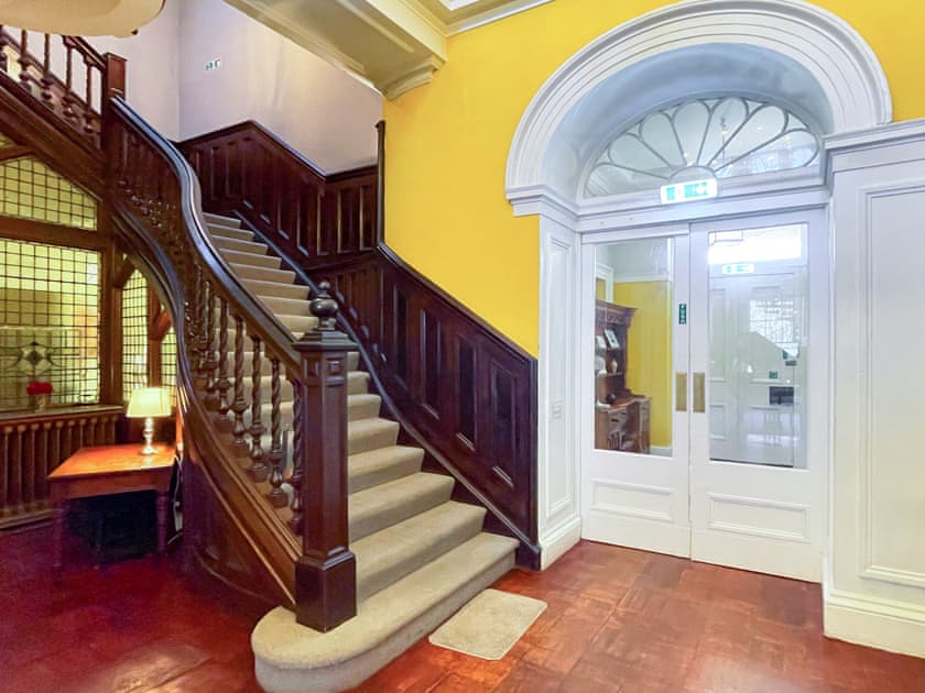 Hallway | The Mansion House at Kirkhill, Gorebridge, near Edinburgh