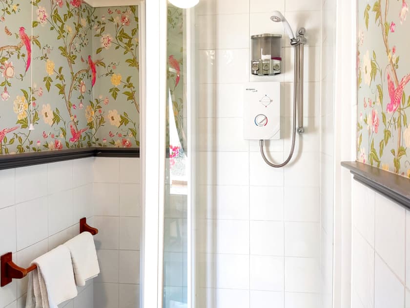 Shower room | The Mansion House at Kirkhill, Gorebridge, near Edinburgh