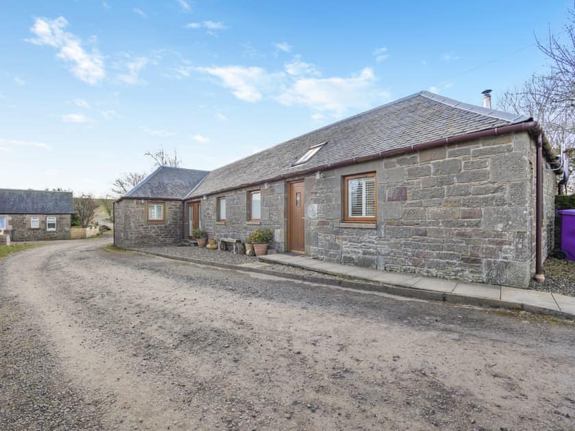 Exterior | Apple Tree Cottage - Emmock Farm Cottages, Tealing, near Dundee