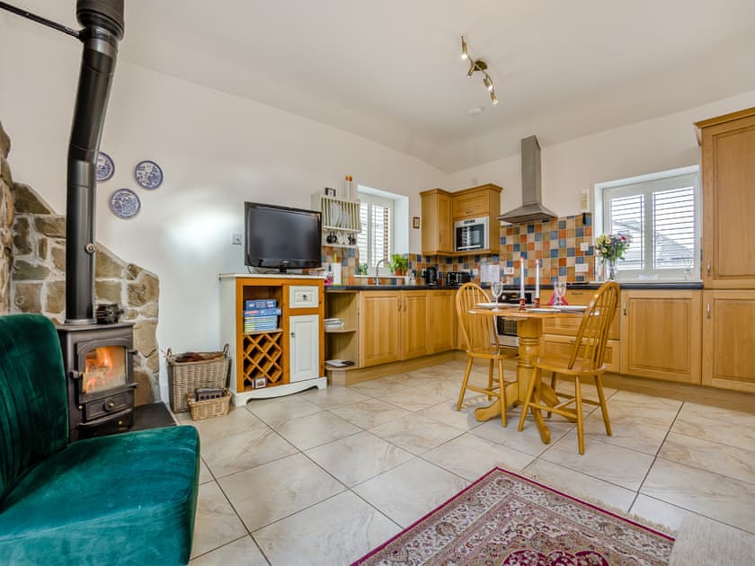 Open plan living space | Apple Tree Cottage - Emmock Farm Cottages, Tealing, near Dundee