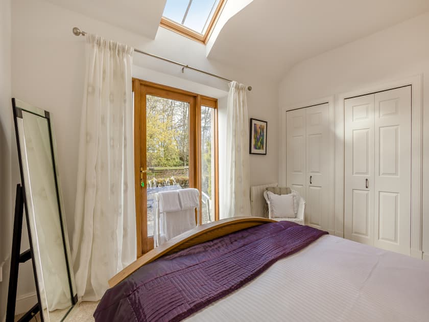 Double bedroom | Apple Tree Cottage - Emmock Farm Cottages, Tealing, near Dundee