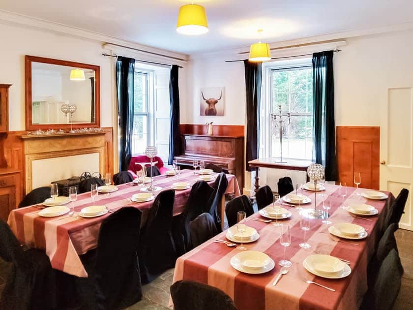 Dining room | Colzium Farmhouse, Kirknewton, near Edinburgh