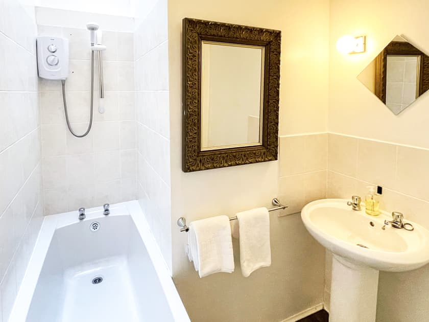 Bathroom | Colzium Farmhouse, Kirknewton, near Edinburgh