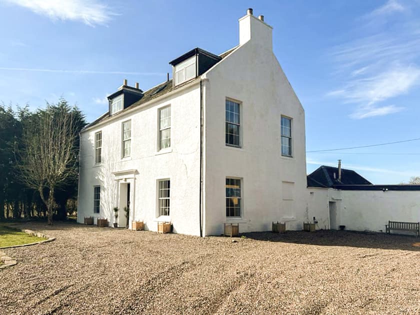 Parking | Colzium Farmhouse, Kirknewton, near Edinburgh