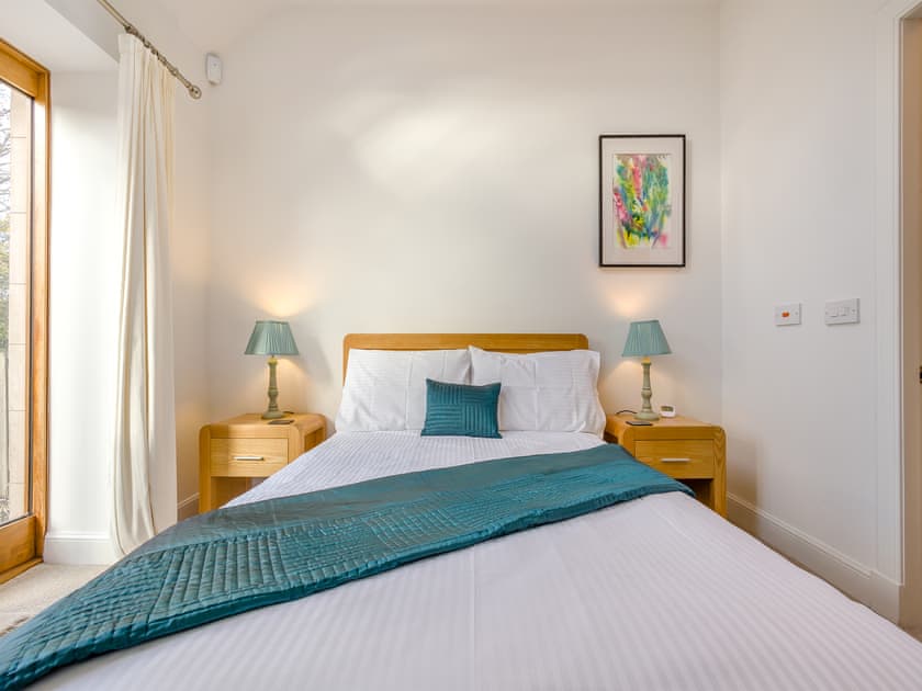 Double bedroom | The Old Stables - Emmock Farm Cottages, Tealing, near Dundee