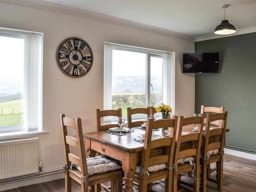 Dining room | Llwyn, Corwen