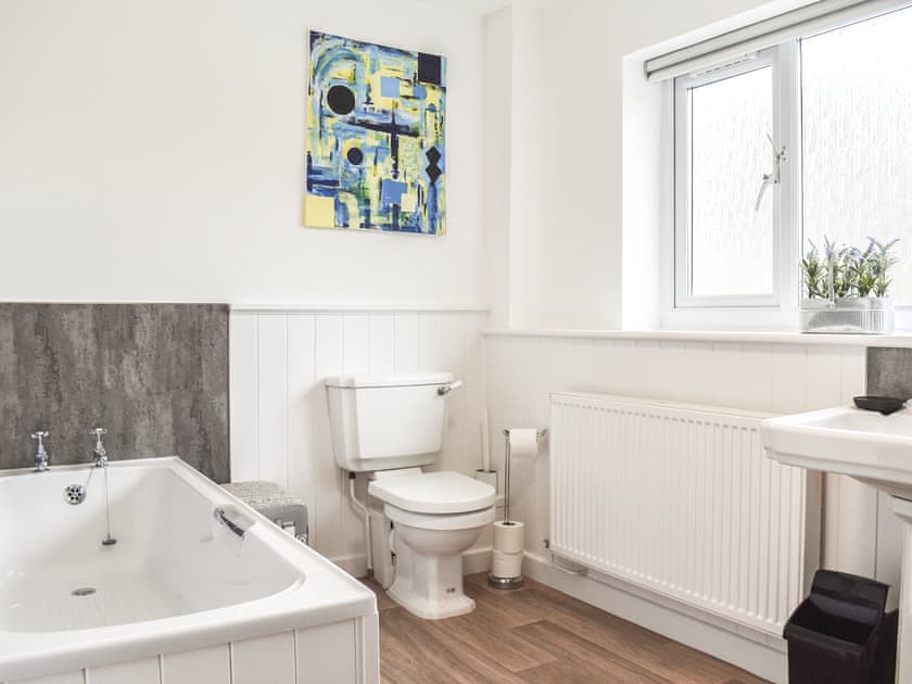 Bathroom | Llwyn, Corwen
