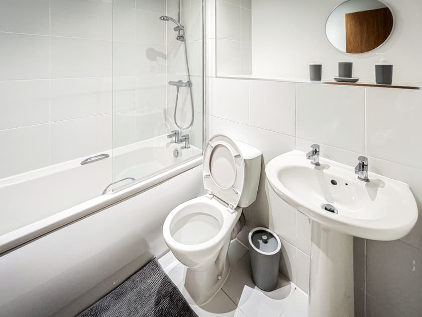 Bathroom | Apartment 54 - Winckley House, Preston