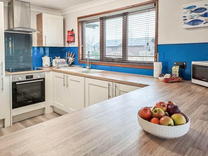 Kitchen | River Breeze - Norfolk Holiday Lodges, Brundall
