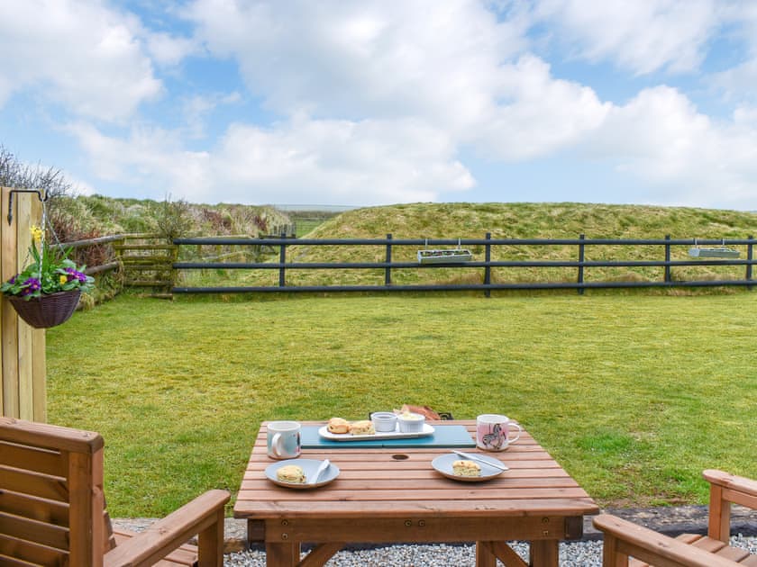 Sitting-out-area | Krowji Klys, Camelford
