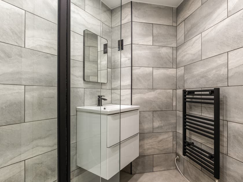 Shower room | Teviotdale House, Glasgow