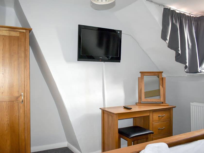 Double bedroom | Bonno’s Cottage, Whitby