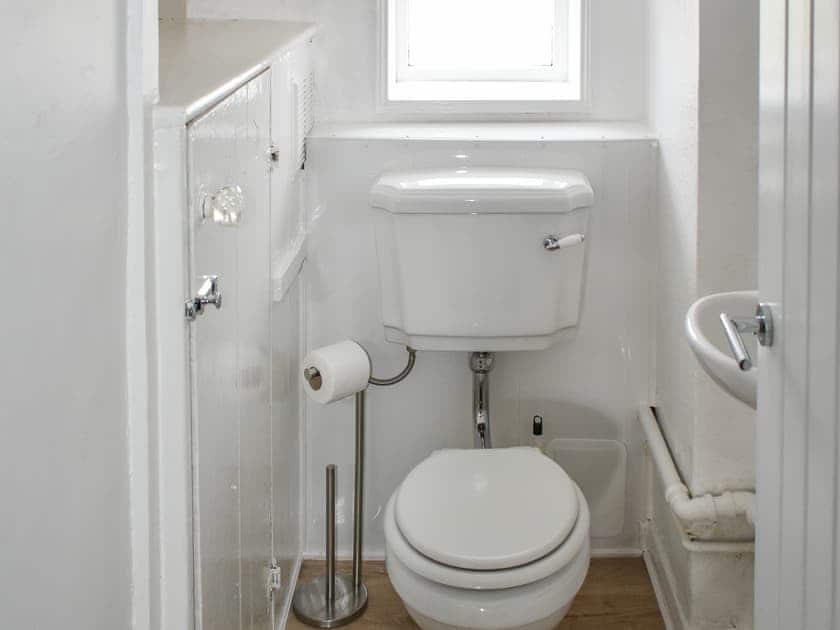 Bathroom | Bonno’s Cottage, Whitby