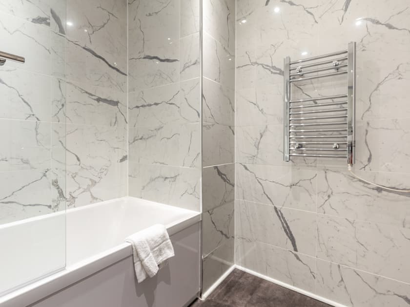 Bathroom | Bell Apartment, Glasgow