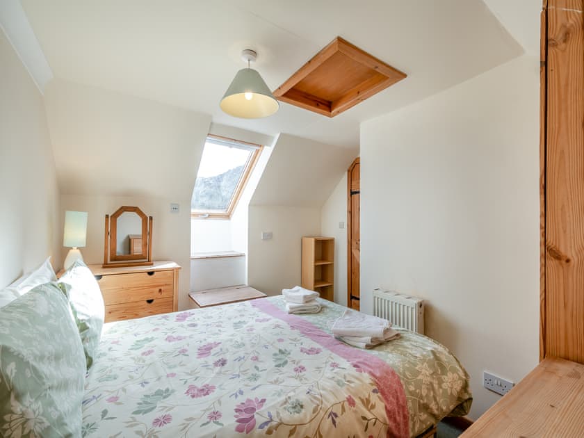 Double bedroom | Stonefield Farm Cottage, Glen Massan, near Dunoon